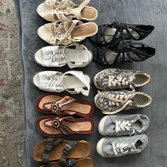 Assorted Clothing Bundle - Picture 2 of 2